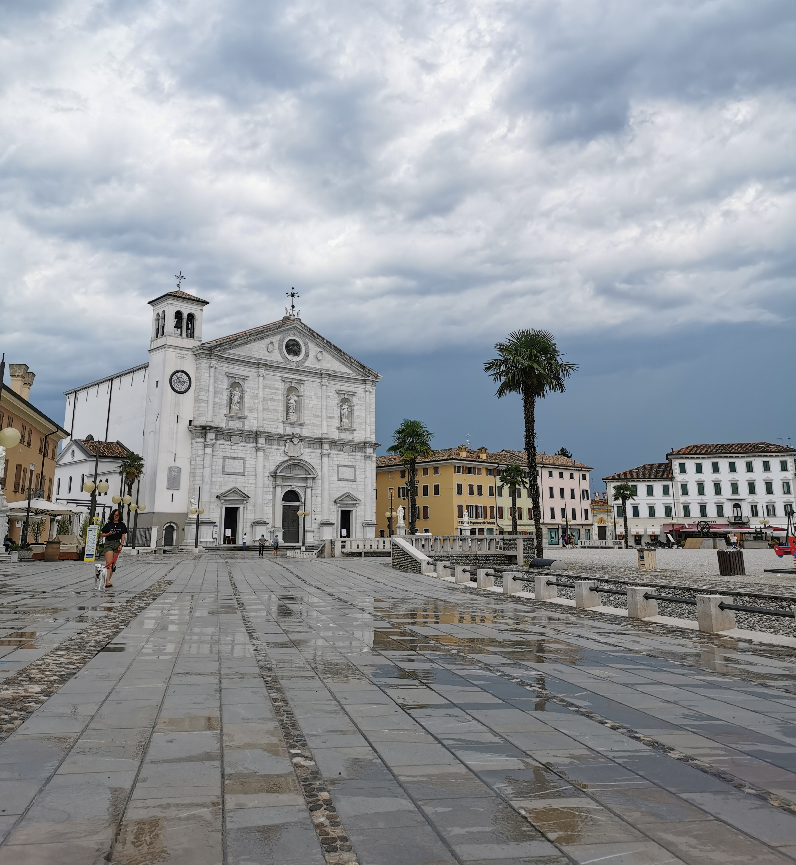 Facciata del Duomo di Palmanova in Piazza Grande
